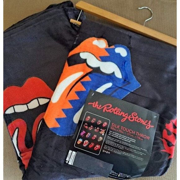 New The Rolling Stones Plush Fleece Gift Throw Blanket Red Lips Tongue Logos NIP - Picture 3 of 3